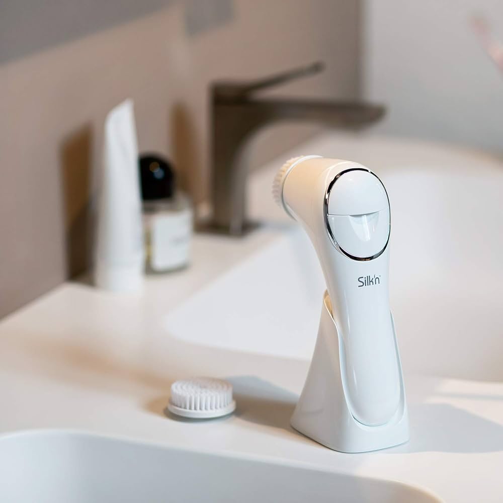 Silk'n Fresh - Facial Cleansing Brush With Dispenser For Cleansing Lotion - Facial Cleansing And Skin Massage